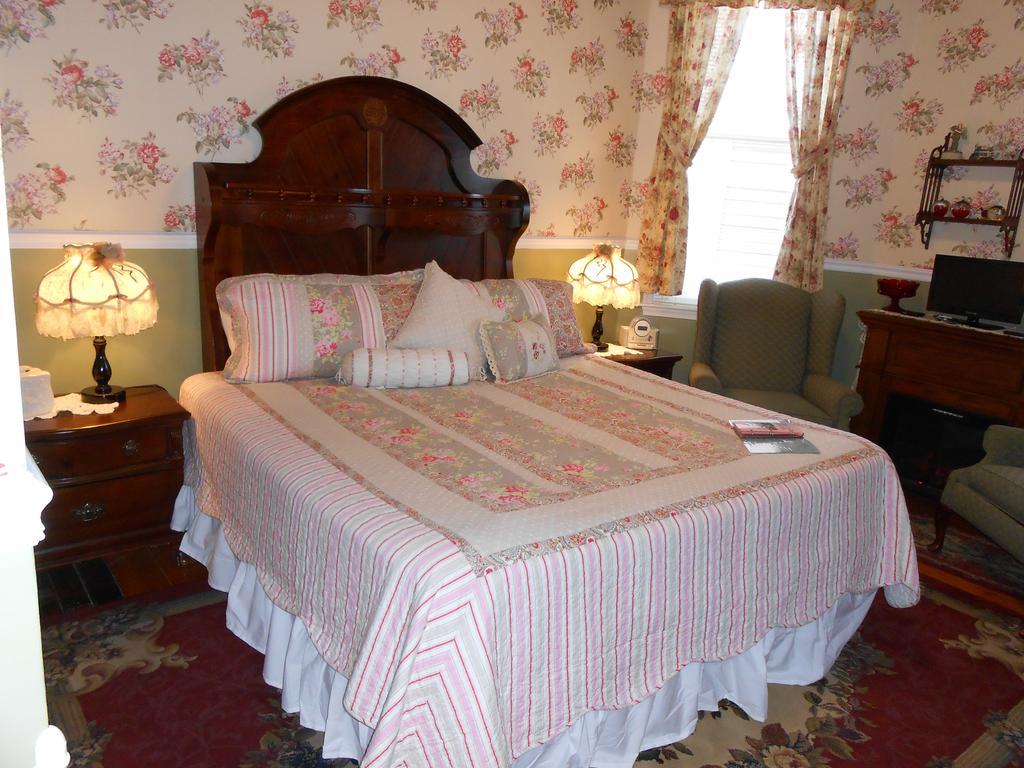Angel Of The Sea Bed And Breakfast Cape May Exterior photo