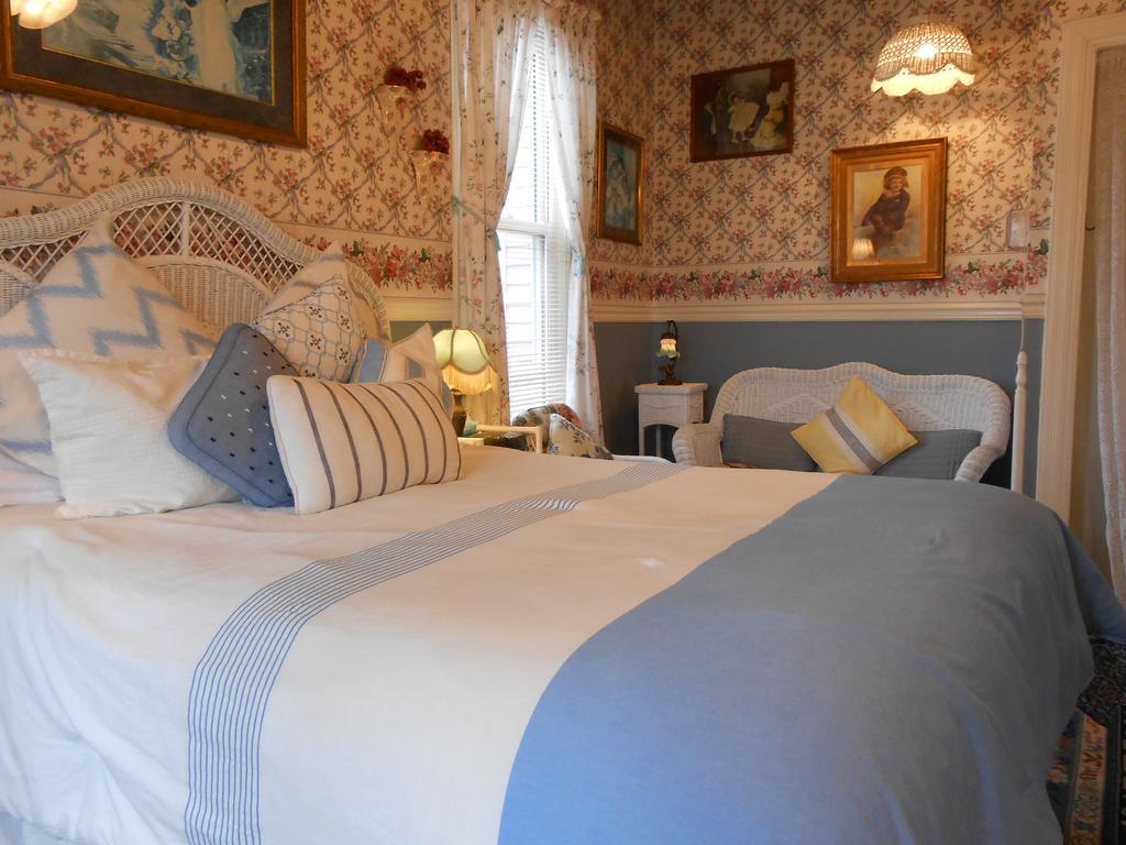 Angel Of The Sea Bed And Breakfast Cape May Exterior photo